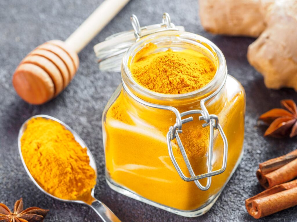 turmeric-powder-in-honey-jar